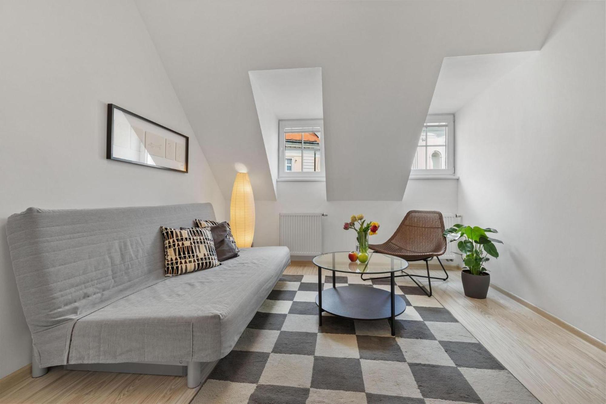 Apple Apartment Bratislava Buitenkant foto